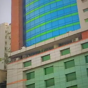 Отель Victory - In Center
